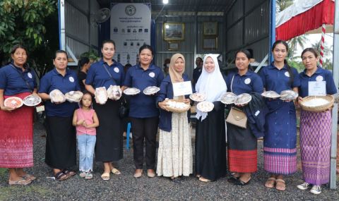 Women farmers at the Resilience Market in Cambodia.